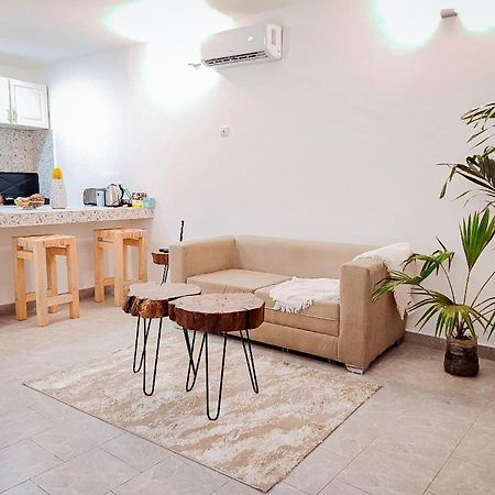 Duplex Mbote Brazzavile Brazzaville Luaran gambar