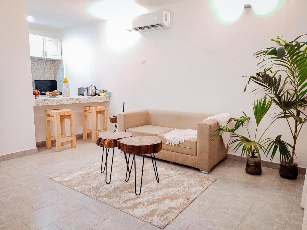 Duplex Mbote Brazzavile Brazzaville Luaran gambar